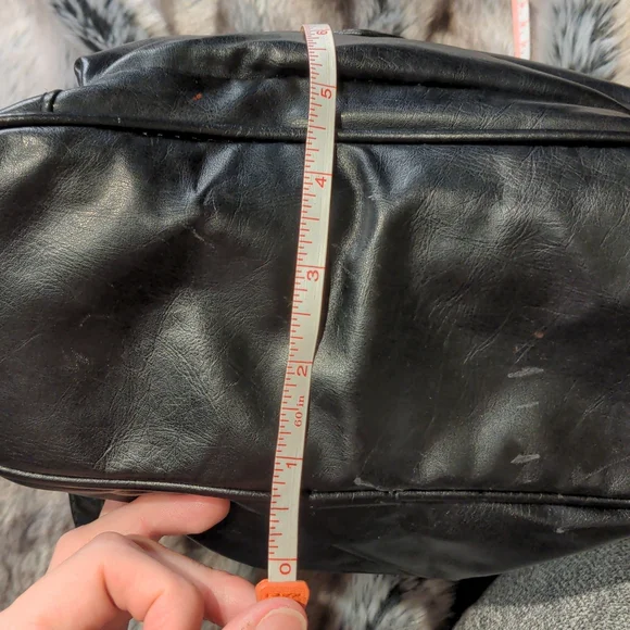 🌷Vegan Leather Backpack - Picture 10 of 16